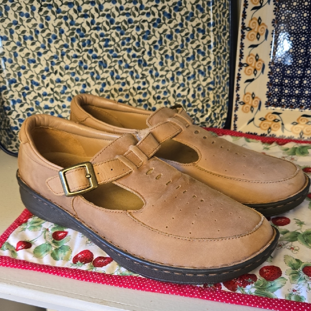 Drew Tan Leather Mary Jane Buckle Shoes